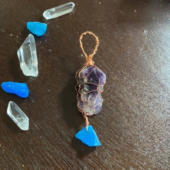 amethyst & aquamarine rough stone copper pendant - Picture 3 of 8